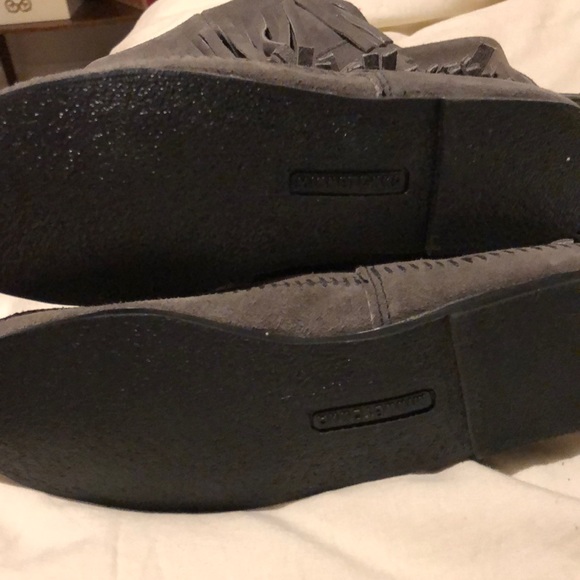 Never worn three layer fringe boots - Picture 2 of 3